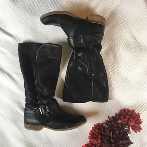 G.H Bass & co black boots